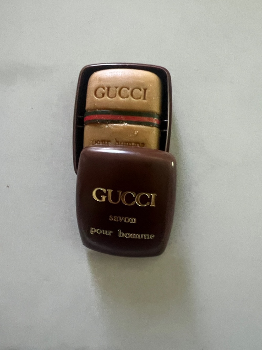 Gucci Men’s Soap Set in Brown and Gold